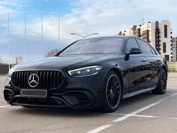 Аренда авто премиум класса Mercedes Benz W223 S580 AMG на прокат в Киеве