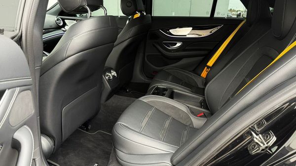 Прокат Mercedes-Benz AMG GT 4-DOOR без водія з водієм в Києві