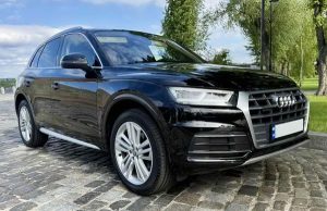 Оренда Audi Q5 чорний позашляховик на весілля з водієм в Києві