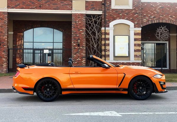 Аренда Ford Mustang Gt оранжевый кабриолет для фото видео съемки цена в Киеве