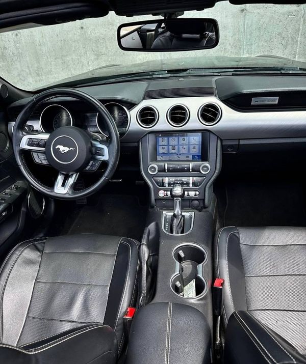 Кабриолет Ford Mustang Gt аренда для фото видео съемки цена в Киеве