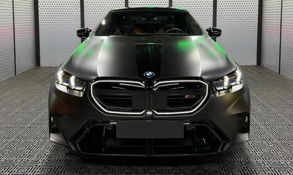Прокат BMW M5 G90 без водія подобово Київ