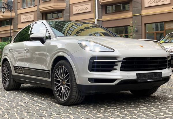 Прокат Porsche Cayenne Coupe без водія в Києві ціна