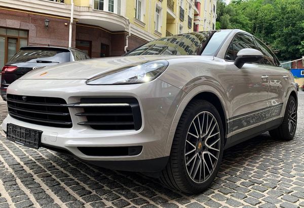 Прокат Porsche Cayenne Coupe без водія в Києві ціна