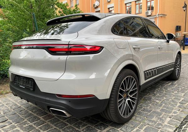 Прокат Porsche Cayenne Coupe без водія в Києві ціна