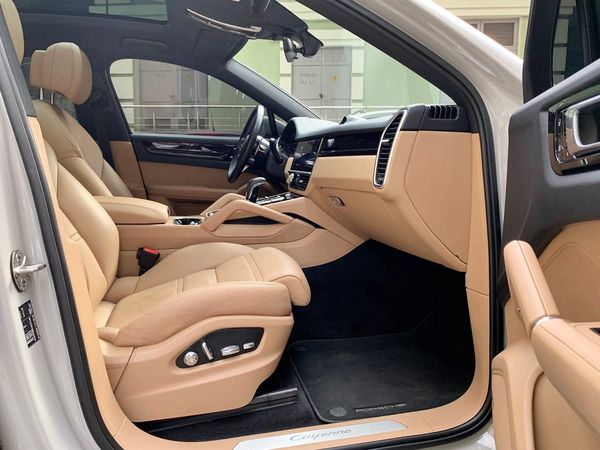 Прокат Porsche Cayenne Coupe без водія в Києві ціна