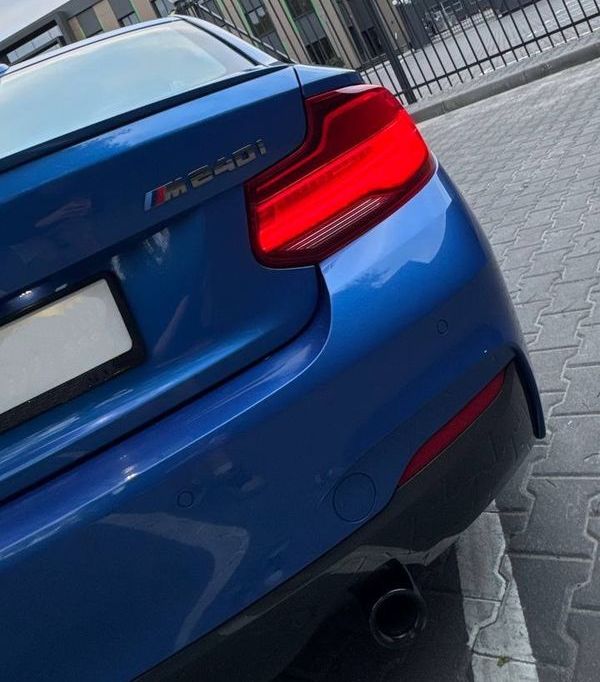 BMW 240i синя з водієм на фотосесію зйомки оренда Київ