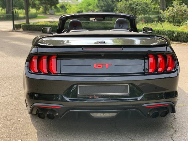 Кабріолет Ford Mustang Gt 5.0 оренда для фото відео зйомки ціна в Києві
