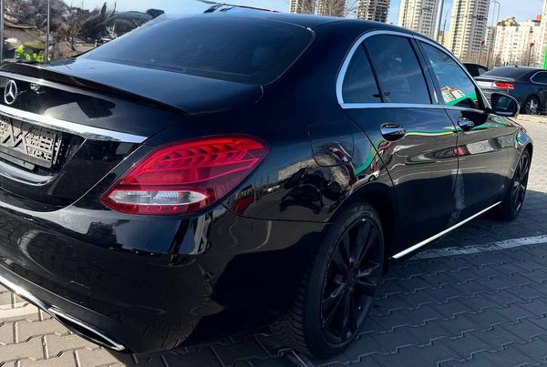 Оренда Mercedes Benz C Class чорний без водія Київ ціна