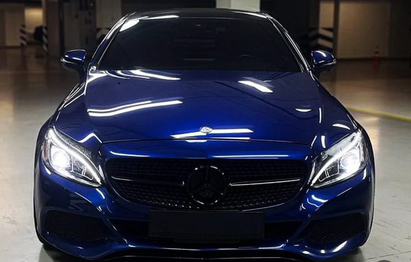 Оренда Mercedes Benz C300 синій без водія Київ ціна