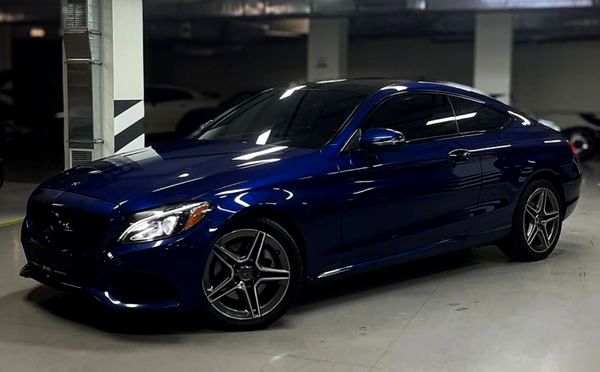 Оренда Mercedes Benz C300 синій без водія Київ ціна