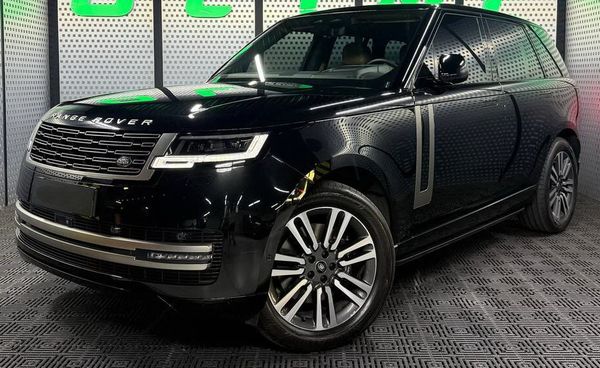 Прокат Range Rover Vogue NEW чорний без водія Київ