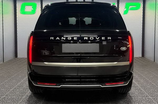 Прокат Range Rover Vogue NEW чорний без водія Київ