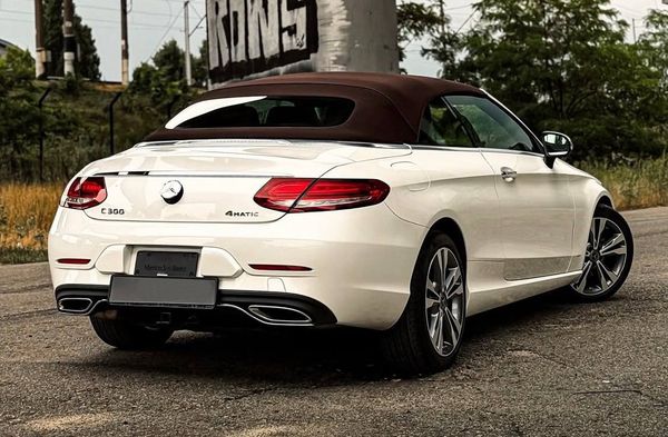 Оренда Mercedes-Benz C300 Cabrio білий без водія Київ ціна