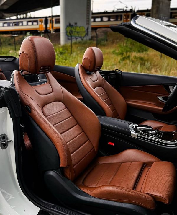 Оренда Mercedes-Benz C300 Cabrio білий без водія Київ ціна