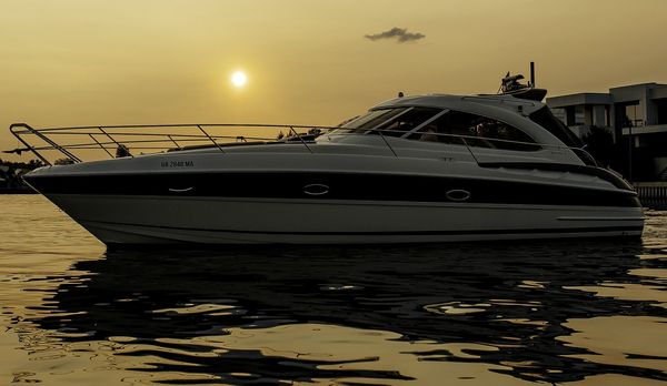 Замовити прокат катера яхти Bavaria 37 Sport HT VIP яхт клуб Золоче