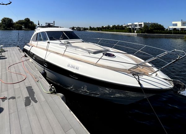Замовити прокат катера яхти Bavaria 37 Sport HT VIP яхт клуб Золоче