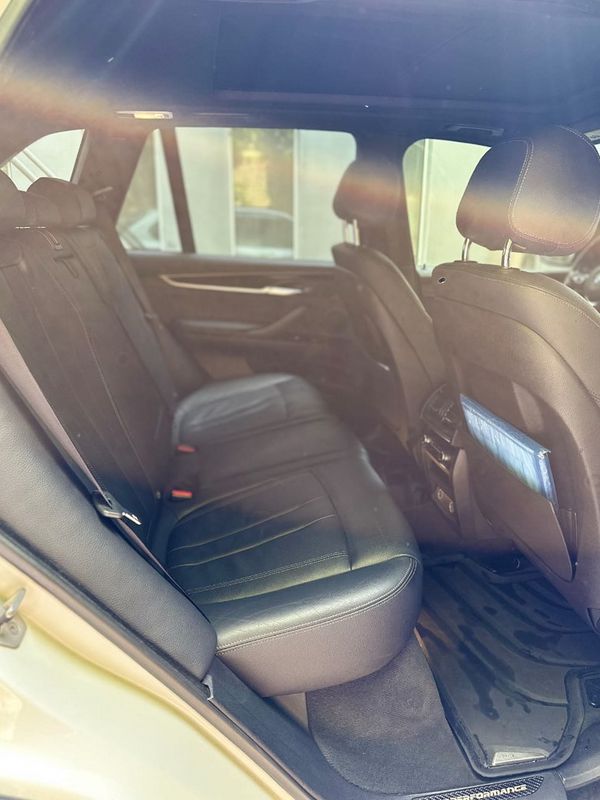 Оренда джип BMW X5 білий на весілля Київ ціна