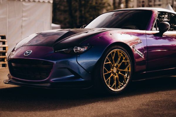 Mazda Miata ND для фотосесії фотозони весілля зйомки Київ