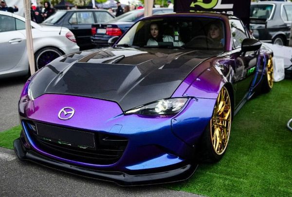 Mazda Miata ND для фотосесії фотозони весілля зйомки Київ