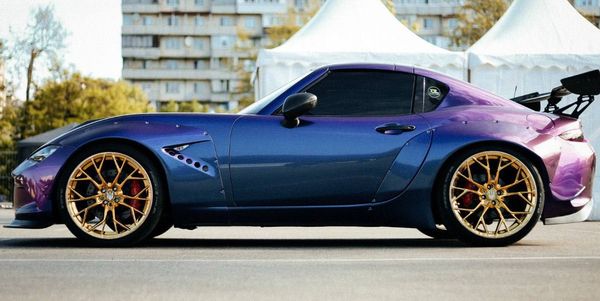 Mazda Miata ND для фотосесії фотозони весілля зйомки Київ