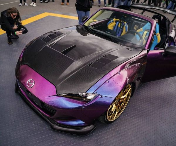 Mazda Miata ND для фотосесії фотозони весілля зйомки Київ