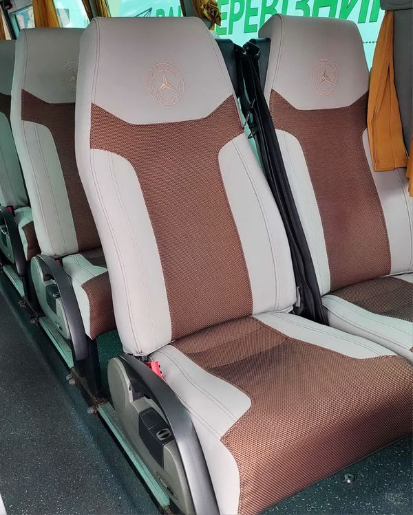 Оренда автобуса Mercedes-Benz білий на весілля трансфер Київ ціна