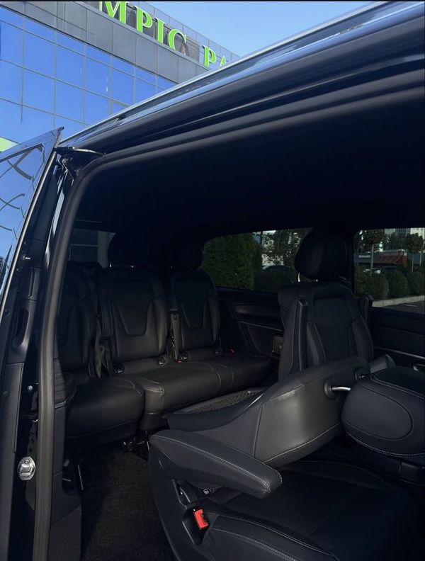 Мікроавтобус без водія Mercedes-Benz V class 2025 року Київ