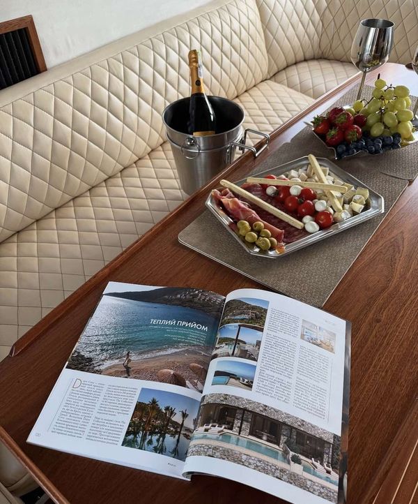 Замовити на прокат катер або яхту ресторан Заферано Золоче