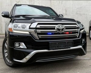 Оренда Toyota Land Cruiser 200 броньований з водієм у Києві