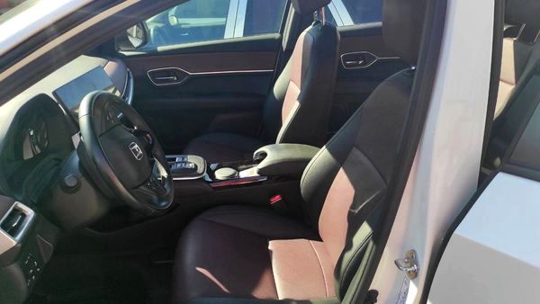 Оренда позашляховик Honda eNS1 на весілля Київ ціна