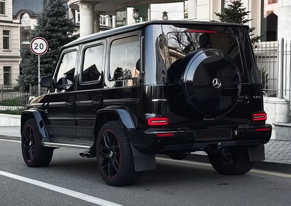 Прокат НОВИЙ Mercedes-Benz G63 AMG гелік без водія Київ ціна
