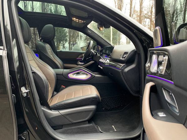 Позашляховик Mercedes-Benz Gls 63 AMG на прокат без водія Київ