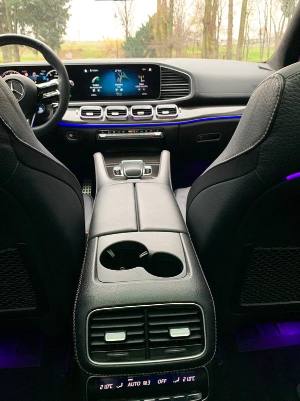 Позашляховик Mercedes-Benz Gls 63 AMG на прокат без водія Київ