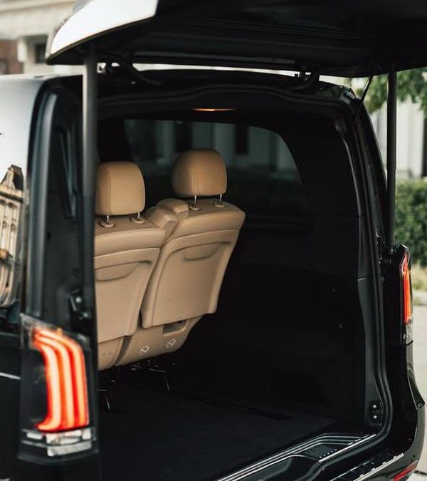 VIP-трансфер Україна-Європа на Mercedes-Benz V class 2025 року Київ
