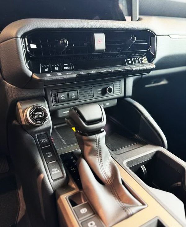 Прокат нова Toyota Prado 250 без водія в Києві