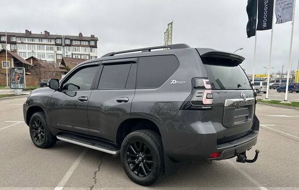 Замовити Toyota Prado 70 Anniversary на весілля Київ ціна