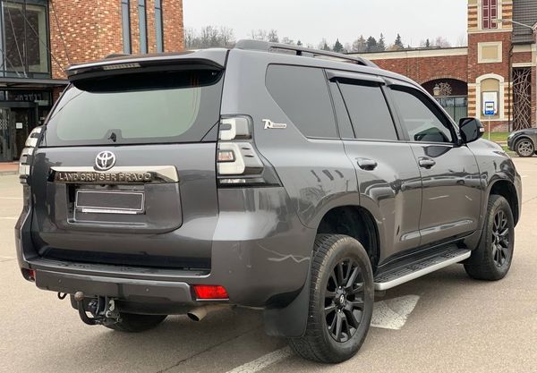 Замовити Toyota Prado 70 Anniversary на весілля Київ ціна