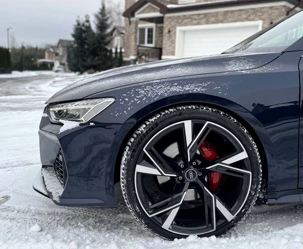 Оренда Audi A7 RS з водієм або без у Києві