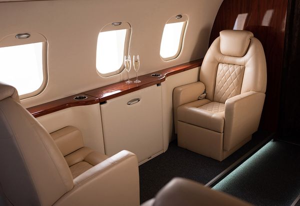 Фотосесія в літаку — оренда літака для унікальних зйомок в Києві