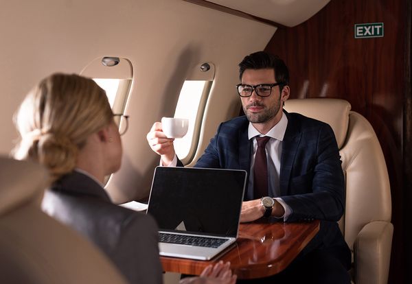 Фотосесія в літаку — оренда літака для унікальних зйомок в Києві