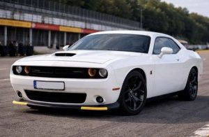 Прокат Dodge Challenger 6.4 білий без водія у Києві - ціна