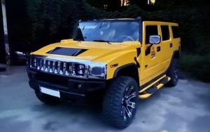 Орендувати Hummer H2 жовтий на зйомки в Києві