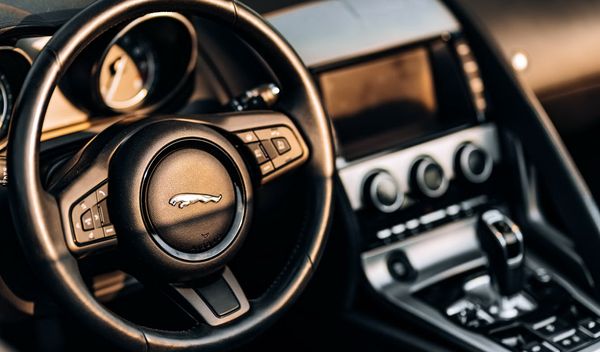 Прокат Jaguar F-Type кабріолет білий без водія Київ – ціна