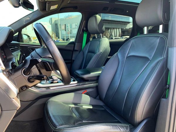 Прокат Audi Q7 R-Line у Києві: оренда з водієм та без водія на вигідних умовах